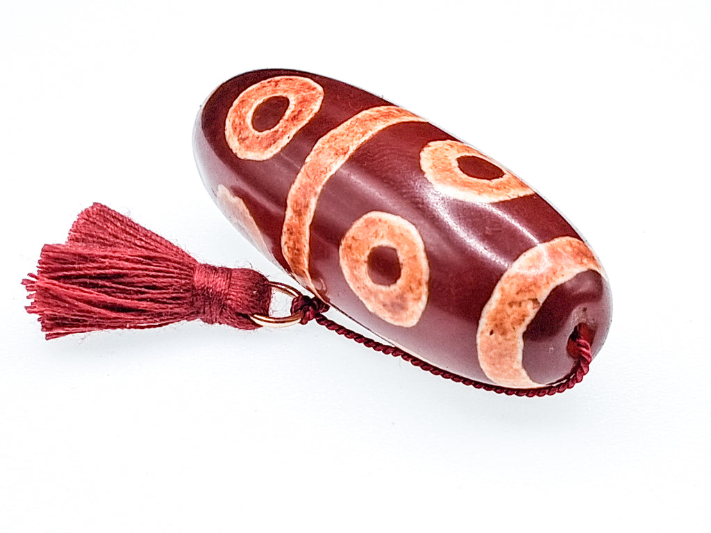 RED 8-EYE DZI WITH THREE BANDS — BUDDHA EYE — 47 mm